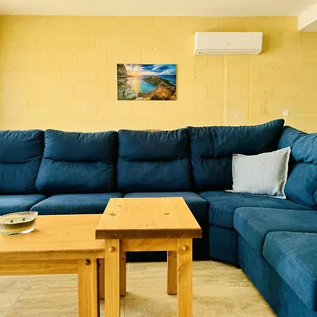Danny House In-Nadur