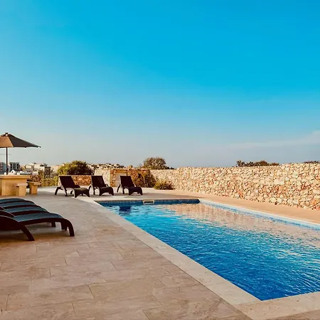 Danny House * In-Nadur